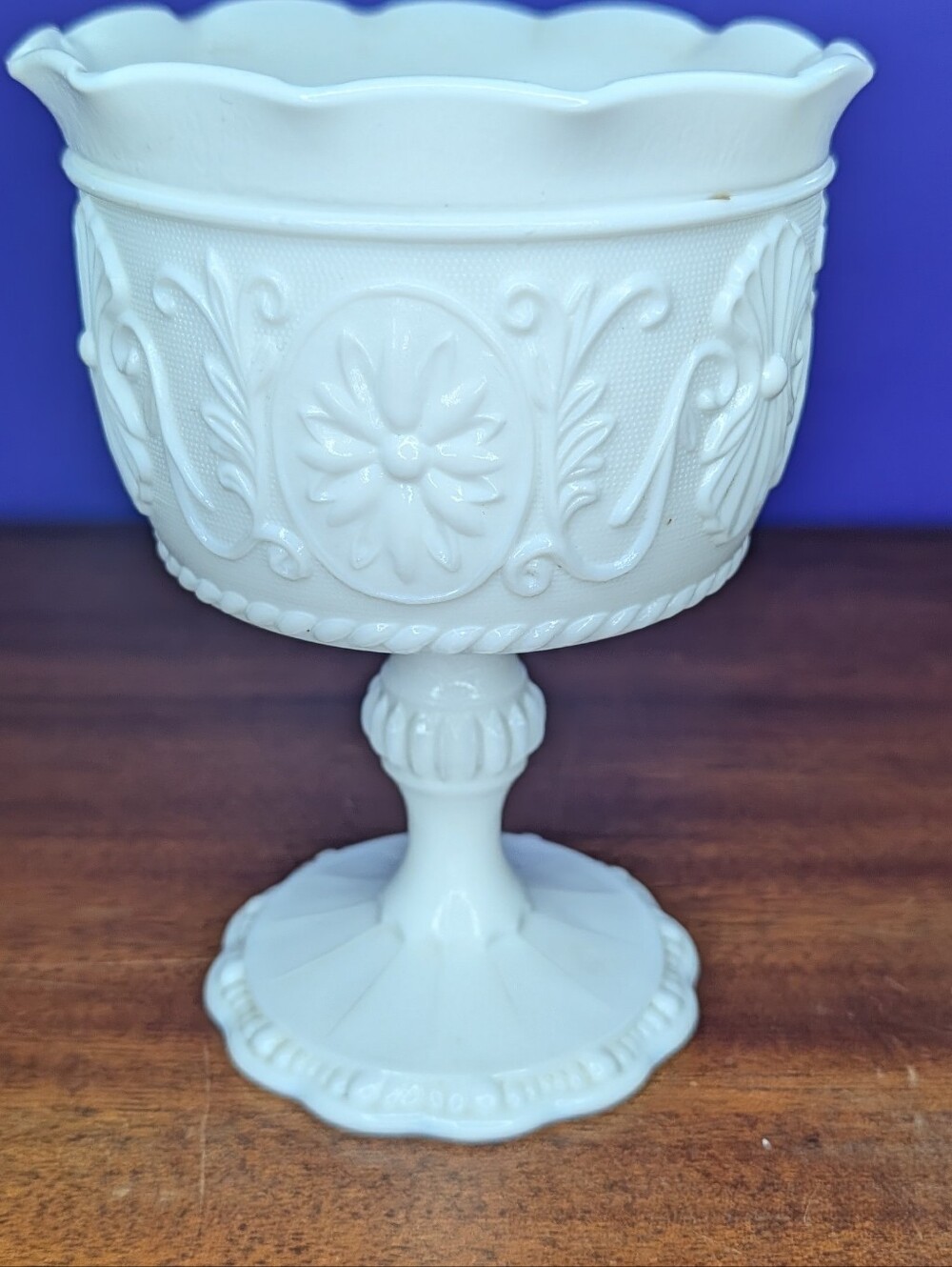 Vintage Indiana Milk Glass Pedestal Compote Floral Medallion Daisy Flat Edge
